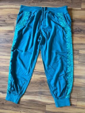 Sundance spice route embroidered teal Jogger